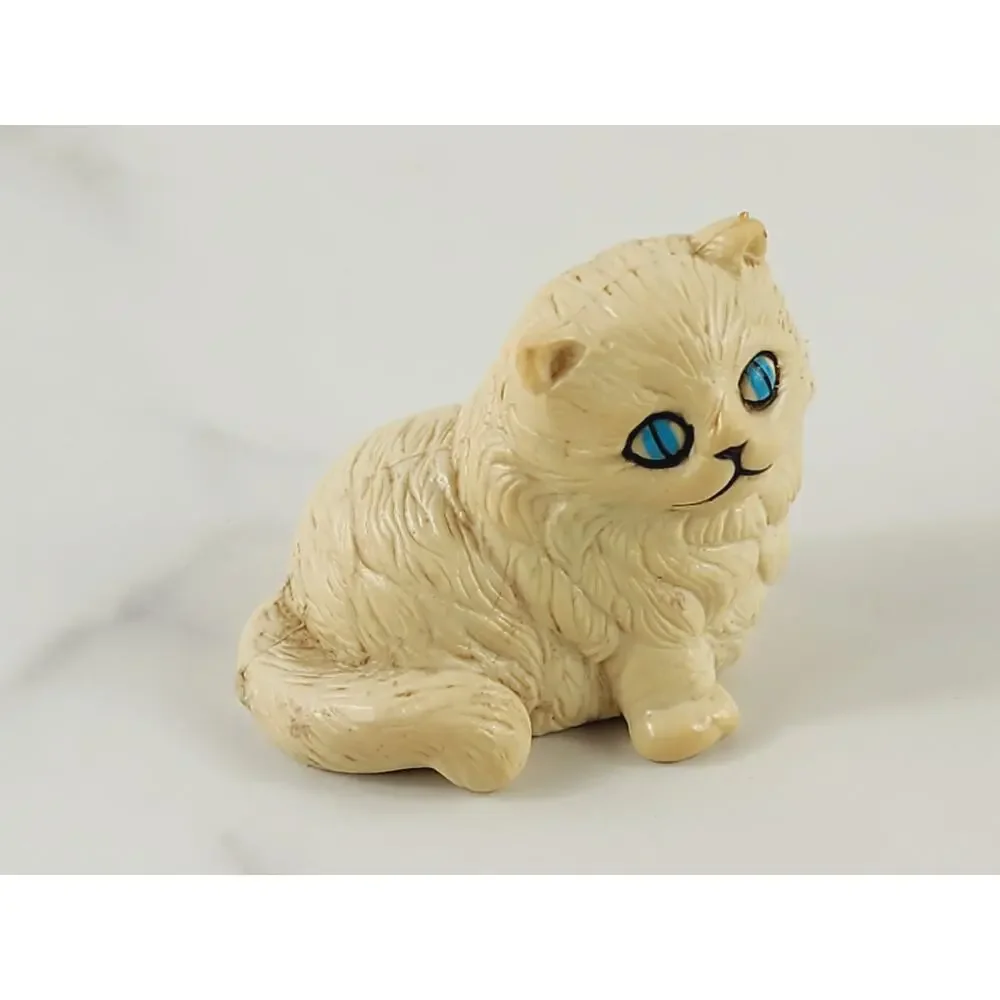 Mini Kitten Cat Figurines Resin 2